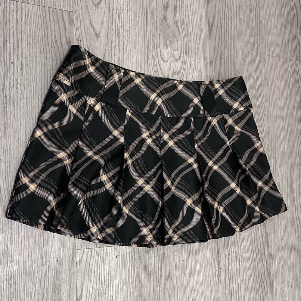 I.AM.GIA Women’s Carmel Mini Skirt Black Plaid Pleated Grunge Punk sz Large - Picture 3 of 13